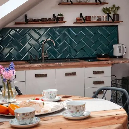 Loft Zulawy, Na Wylacznosc *